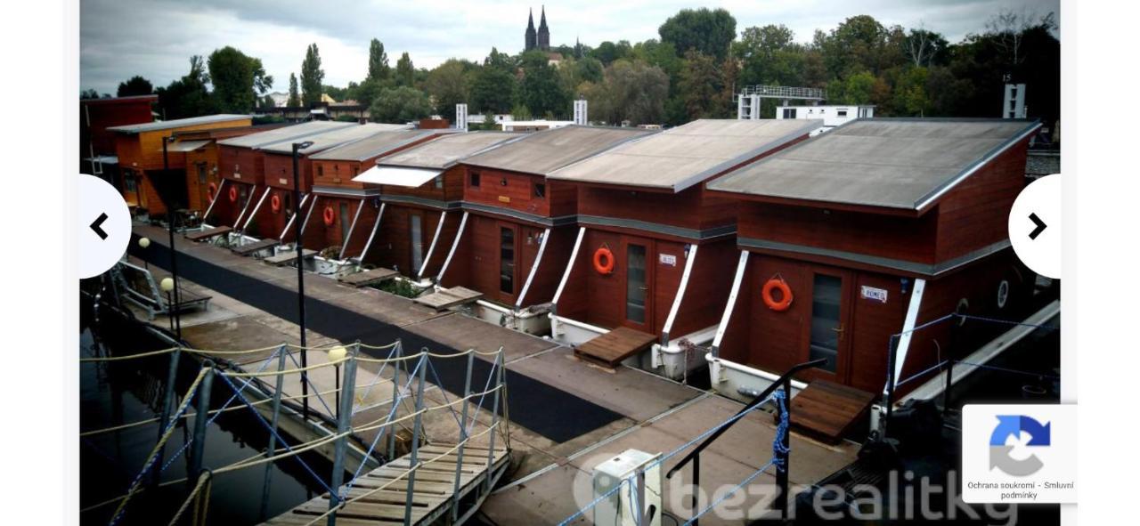 Houseboat Ginger Prague Hotel Exterior photo